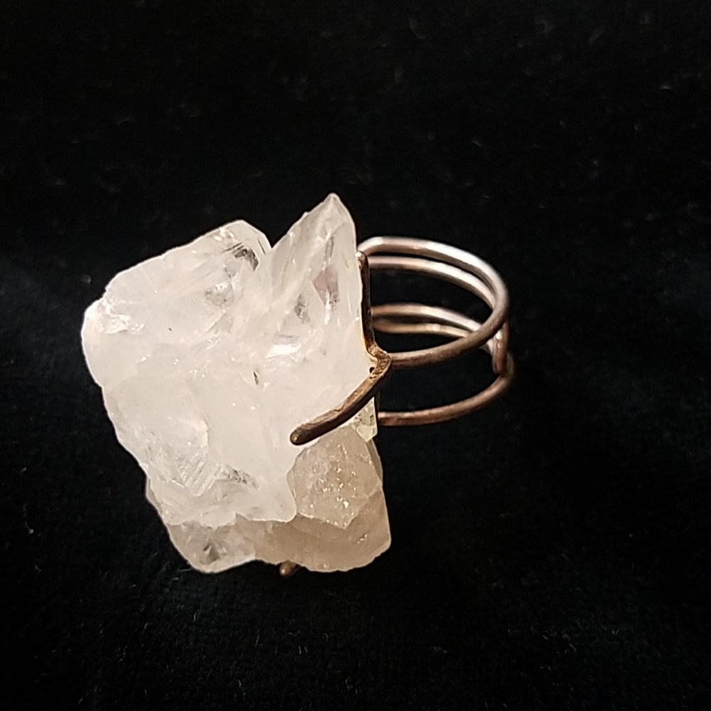 100% Authentic Quartz, 925 Silver Ring